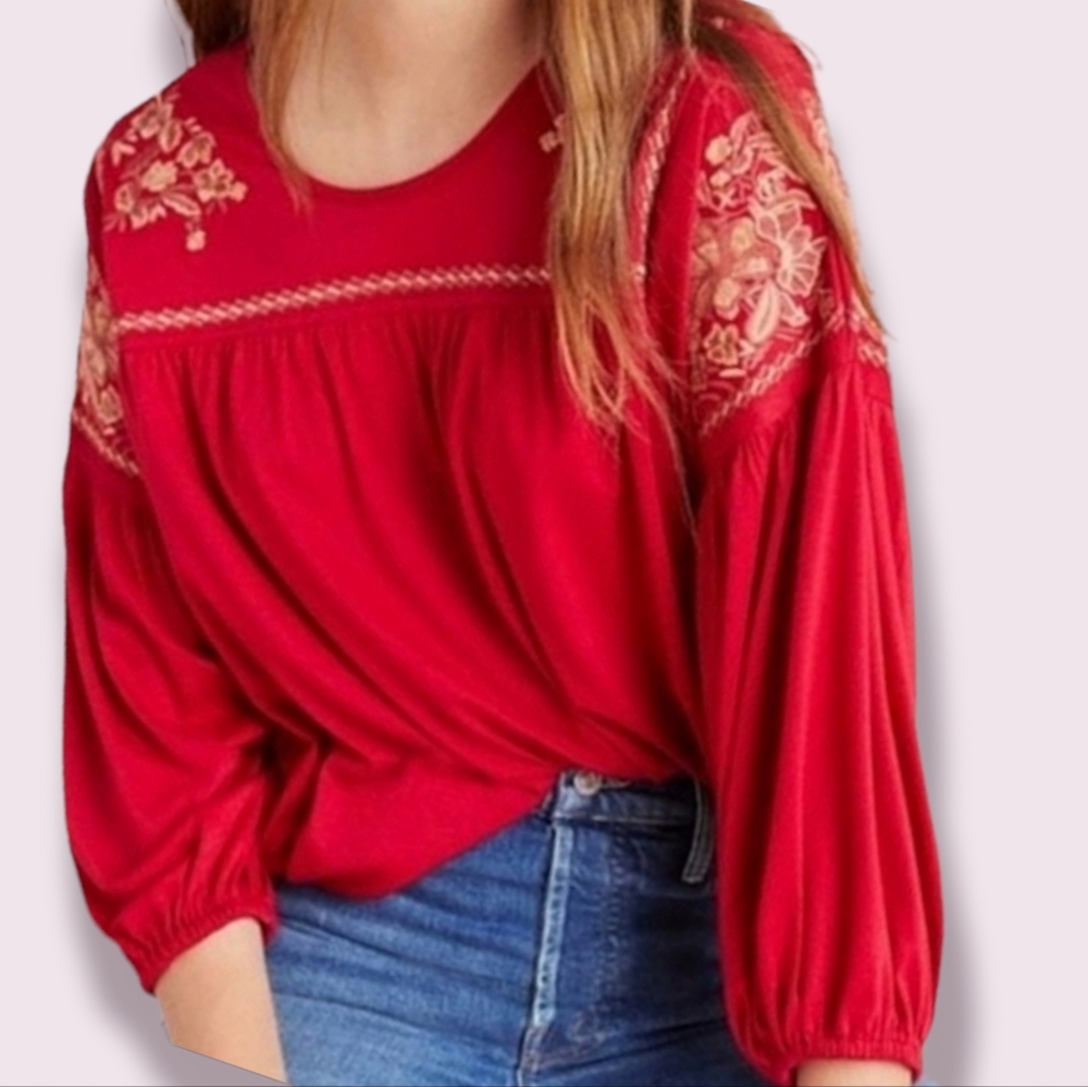 LUNA MOON | Women's red embroidered floral oversized blouse. Size small.